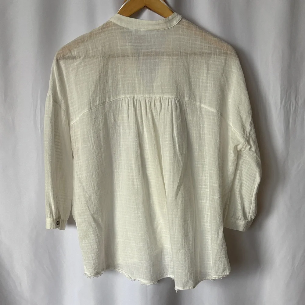 Zara Basic Z1975 Denim White 100% Cotton Button High Low 3/4 Sleeve frayed L EUC - Picture 6 of 12